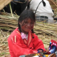 Peruu: Mu teine lemmikperuulanna – pisike piiga Urose saarelt Titicaca järve peal, 2007.